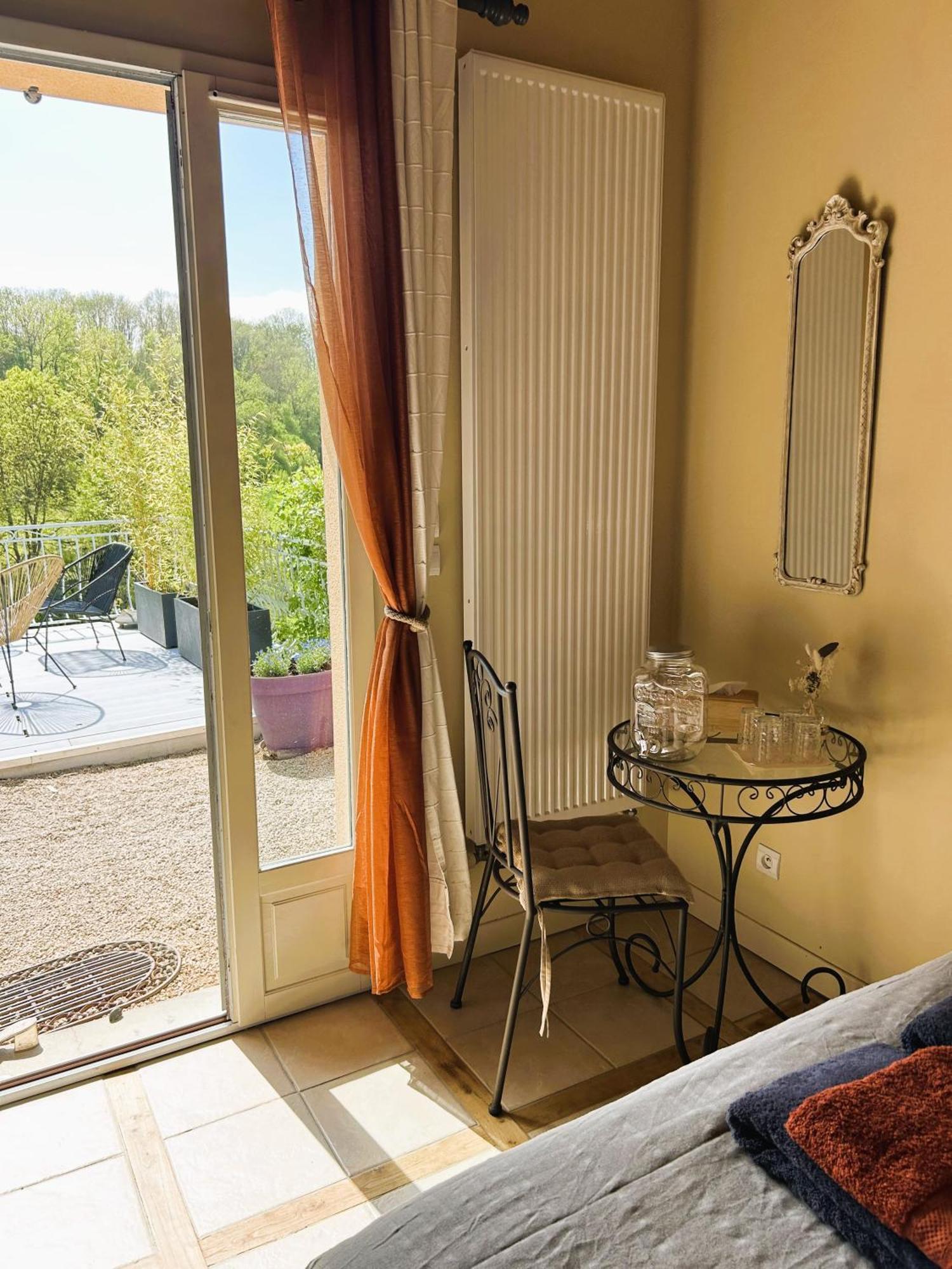 Maison d'Hotes du Vert Vallon Theize Chambre photo