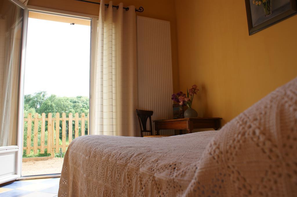 Maison d'Hotes du Vert Vallon Theize Chambre photo